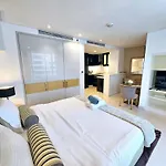 Sunrise Homes - Modern Studio Beside Dubai Canal